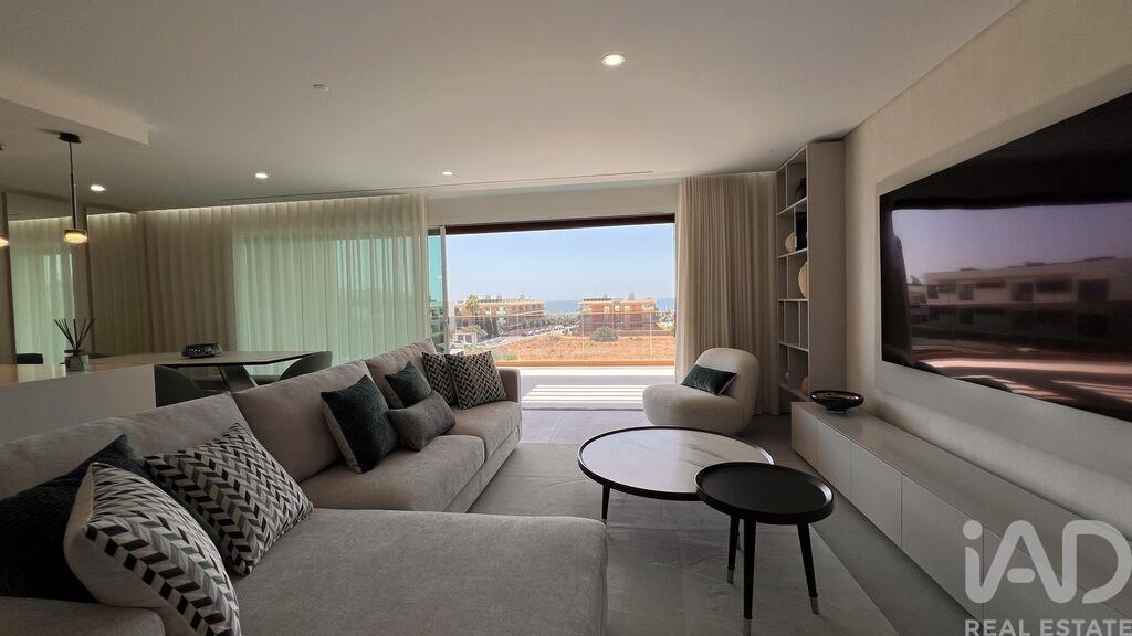 Apartment in Quarteira - Image 4