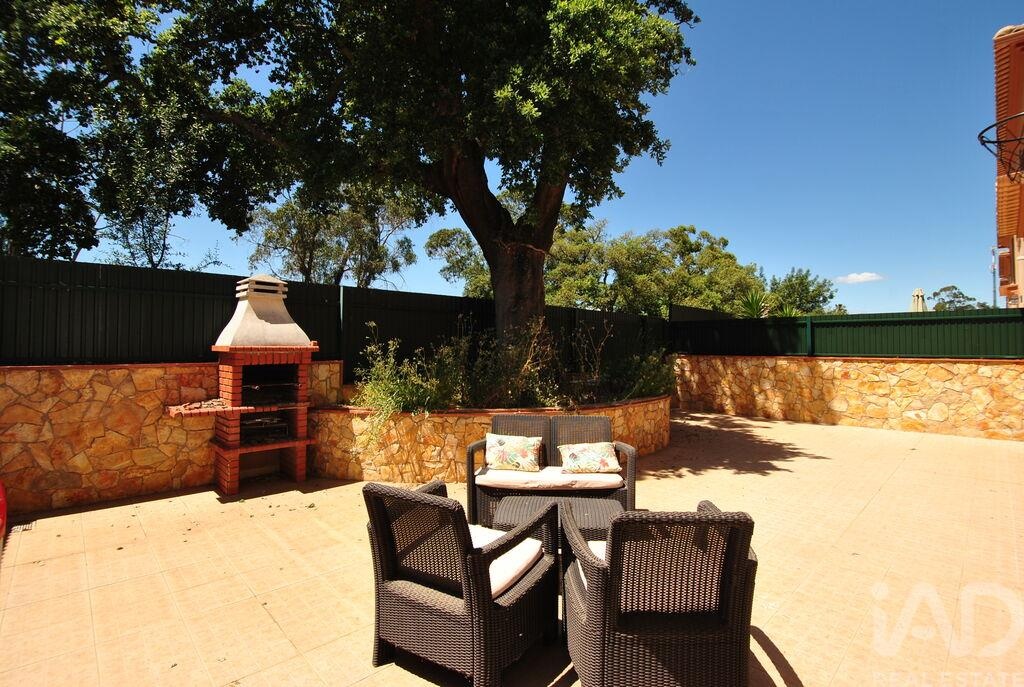 House in Tunes - Image 3