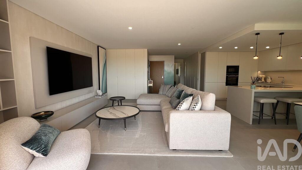 Apartment in Quarteira - Image 2