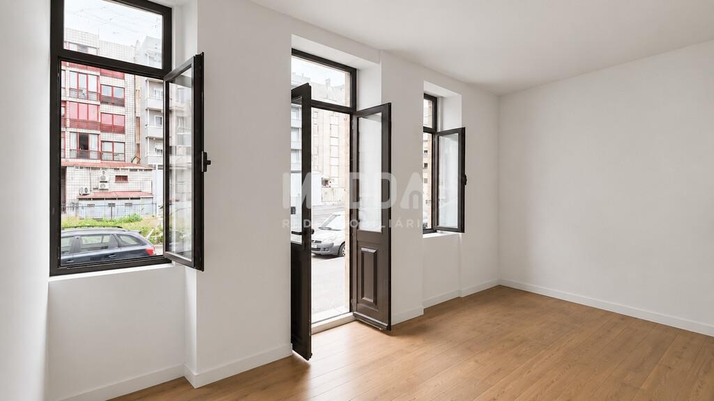 Apartamento T1 Totalmente Remodelado | Rés do Chão | São João da Madeira