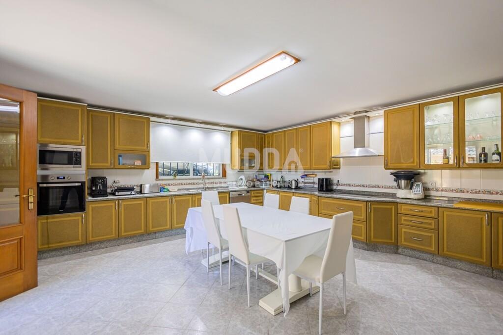 Magnífica Moradia T5 com Espaço Exterior em São Martinho da Gândara