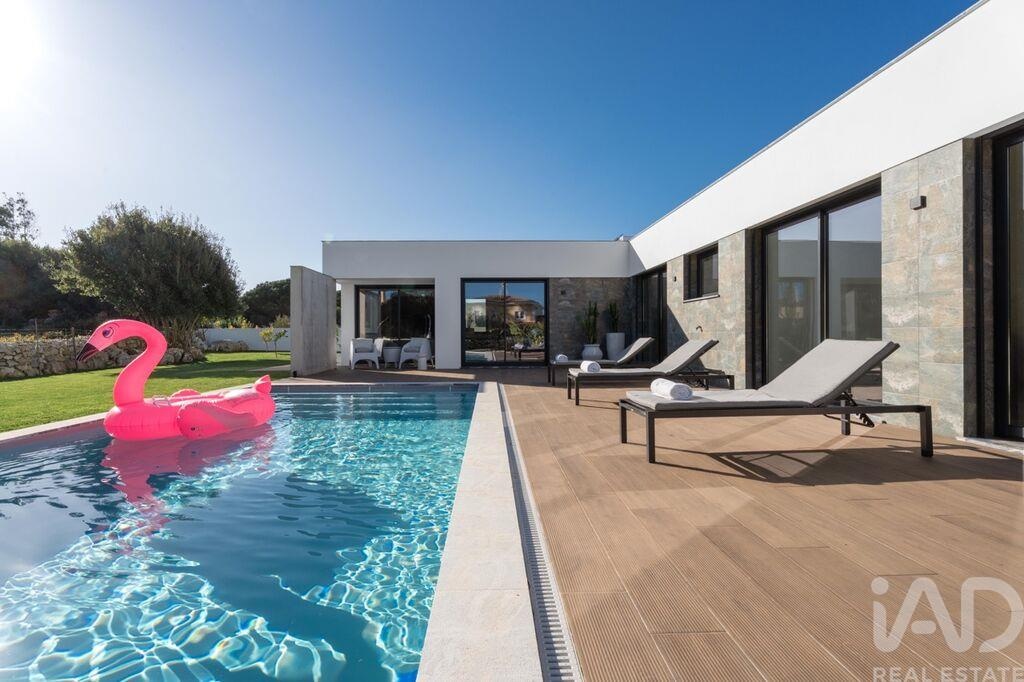 House in Reguengo Grande - view 1