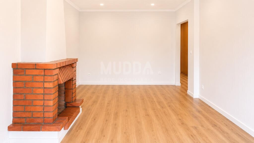 Apartamento T2+1 para Arrendamento em Maceda