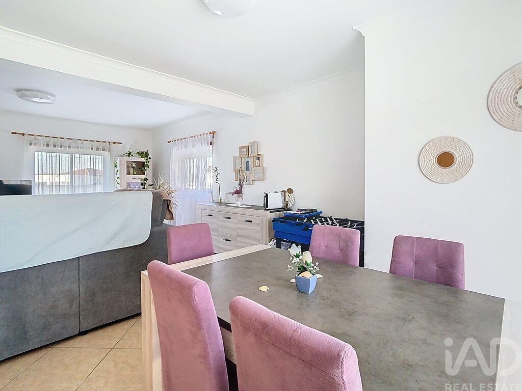 House in Vieira de Leiria - Image 2