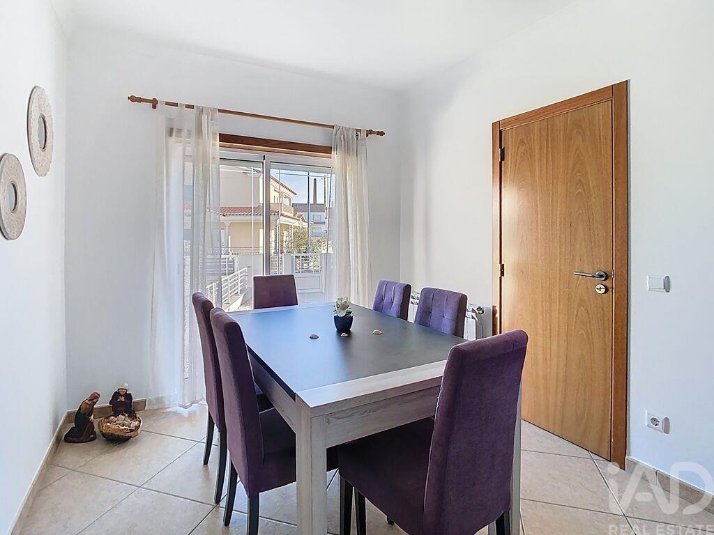 House in Vieira de Leiria - Image 3
