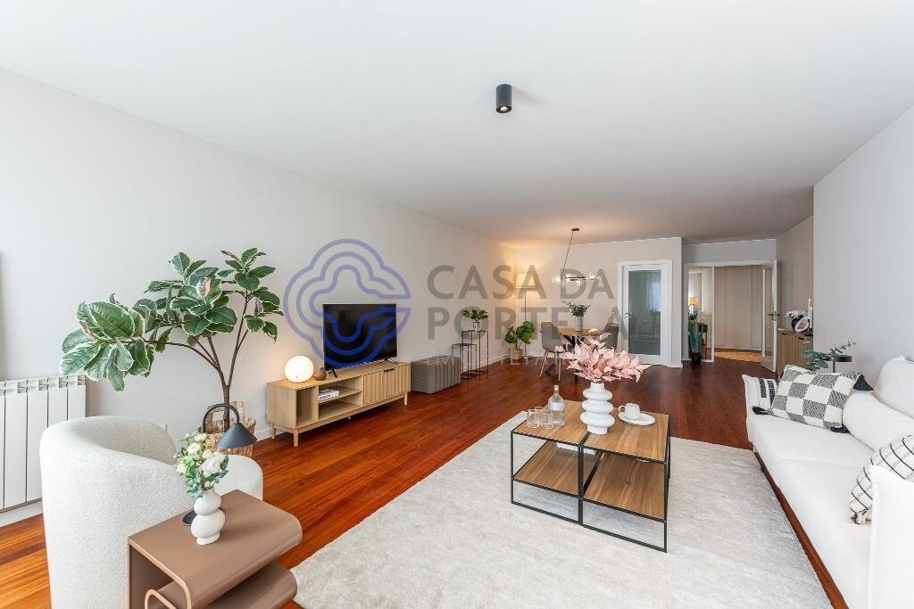 3-Bedroom Apartment in Gated Community | Matosinhos Sul