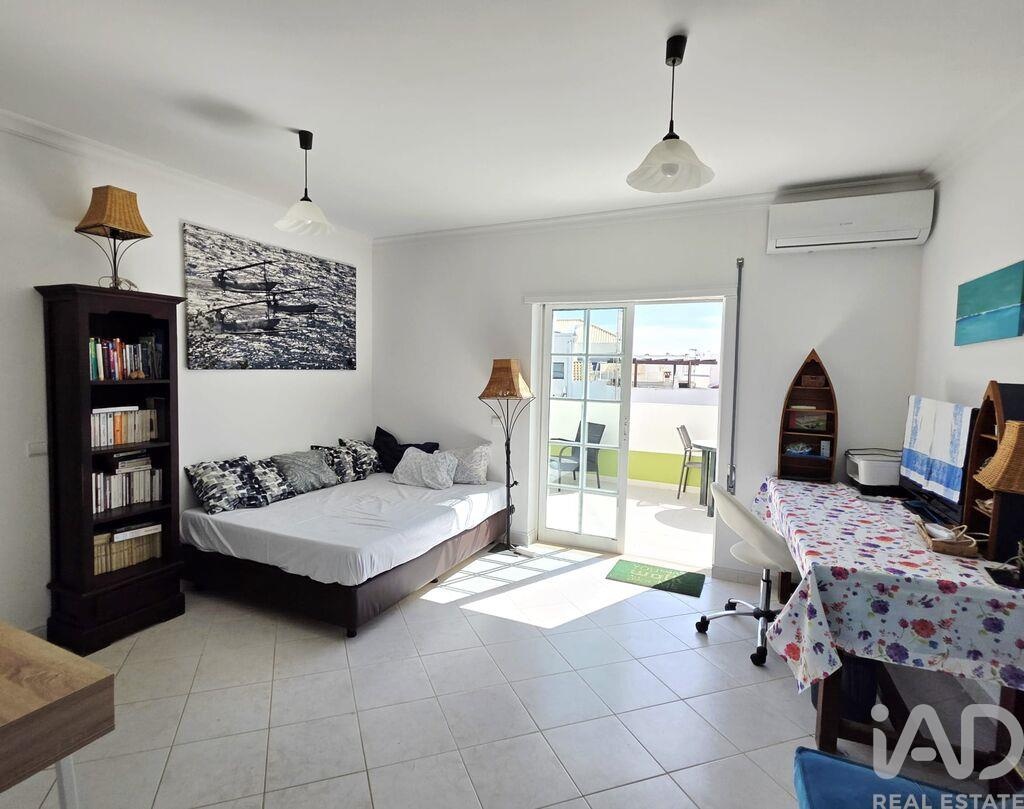 Apartment in Santa Luzia - Image 5