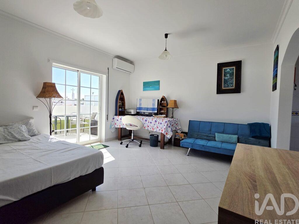 Apartment in Santa Luzia - Image 2