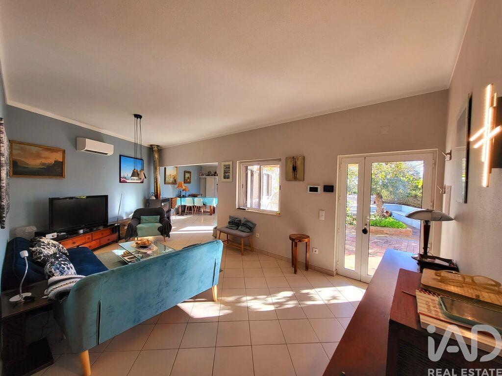 House in Santo Estevao - Image 4