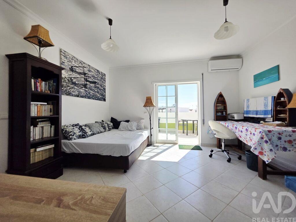 Apartment in Santa Luzia - Image 3