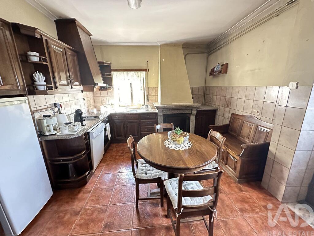 House in Vila Cortes da Serra - Image 5