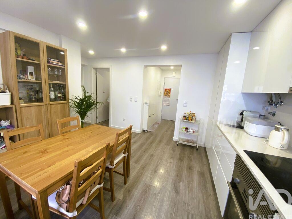 Apartment in Olivais - Image 5