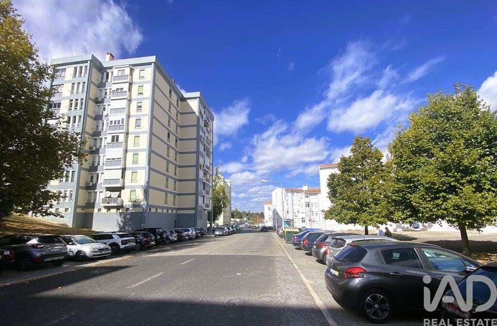 Apartment in Olivais - Image 4