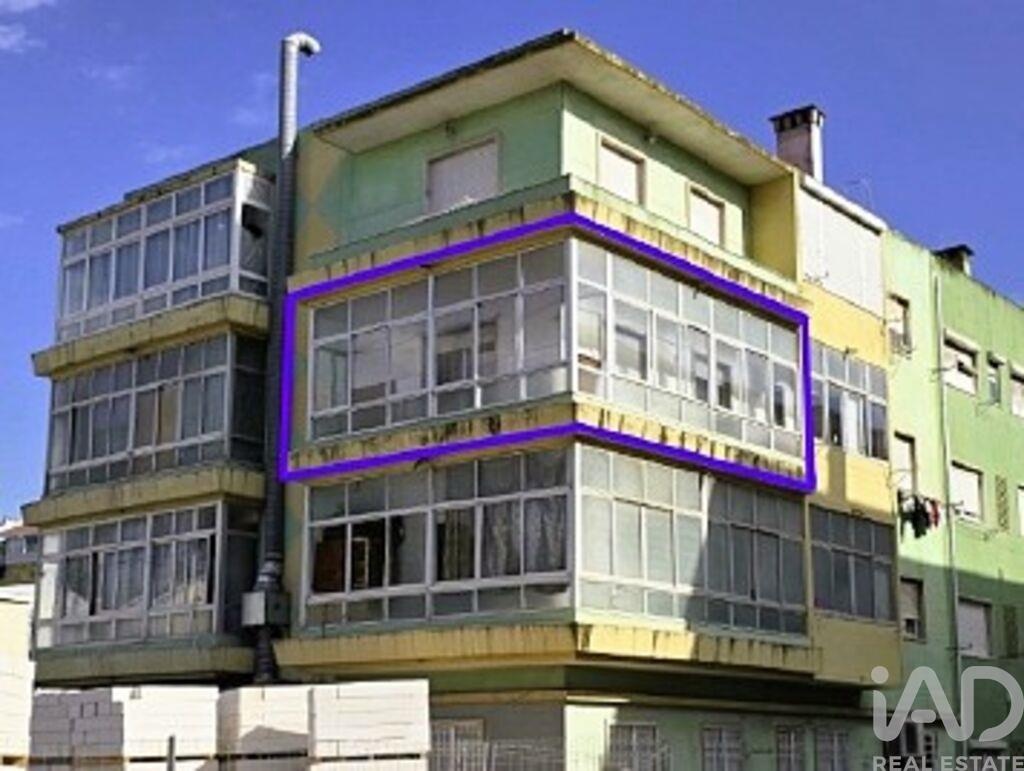 Apartment in Odivelas - view 1