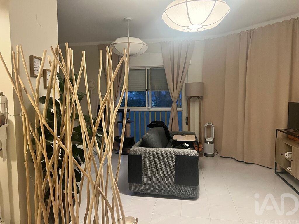 Apartment in Quarteira - view 1
