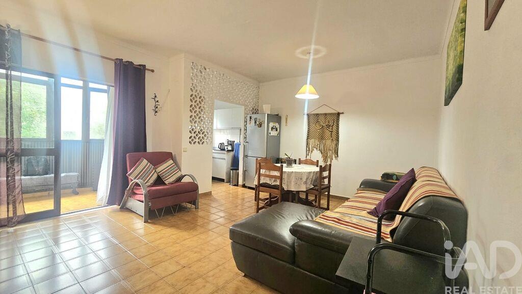 Apartment in Oura - Image 4