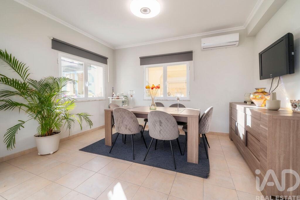 House in Quarteira - Image 4