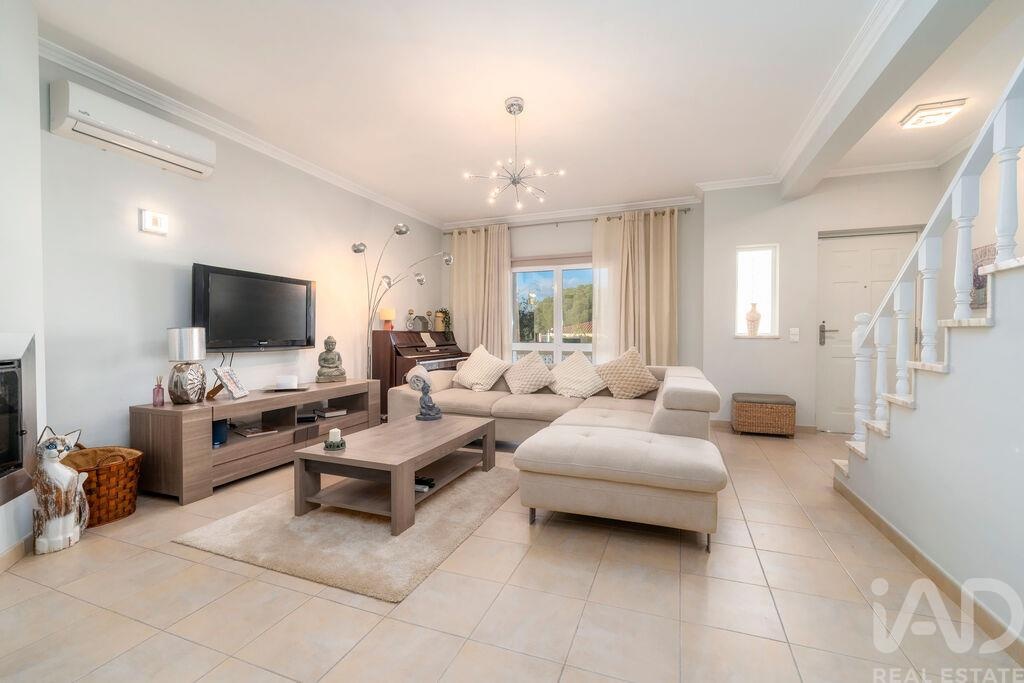 House in Quarteira - Image 2