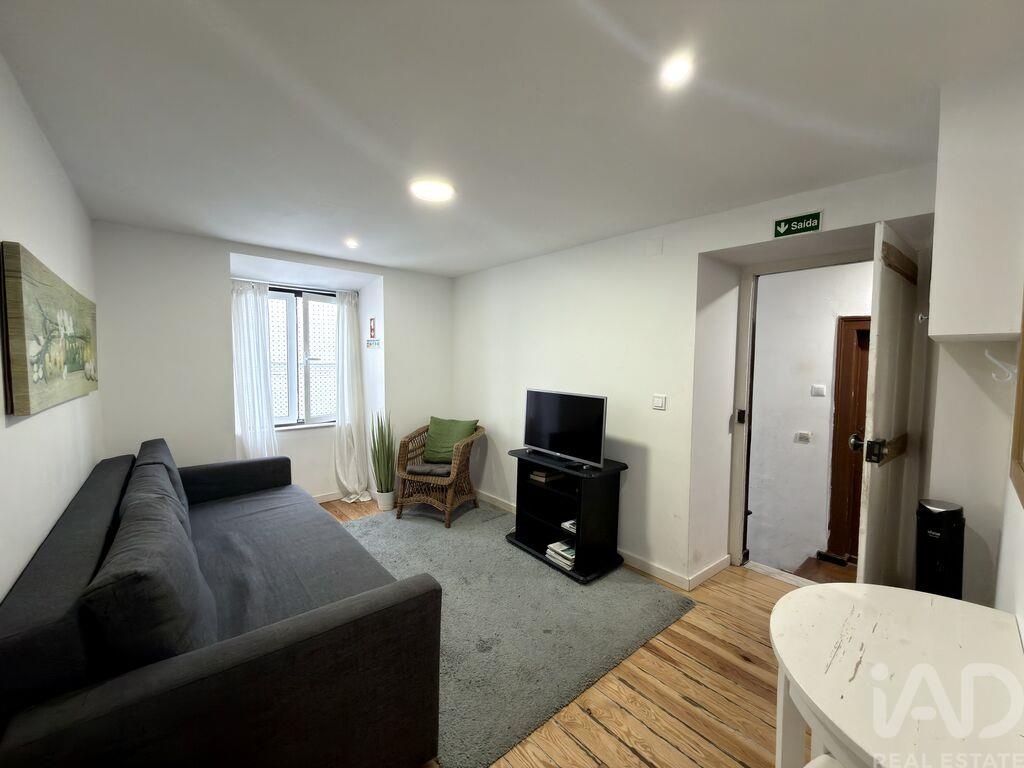 Apartment in Lisbon - Image 5