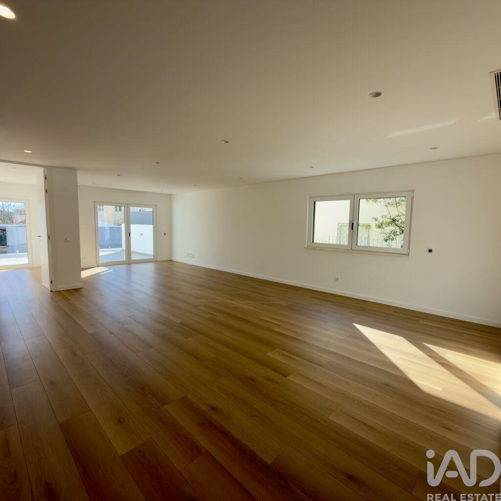 House in Cascais - Image 5