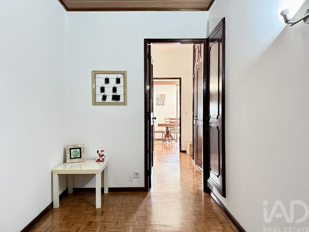 Apartment in Aveiro - Image 4
