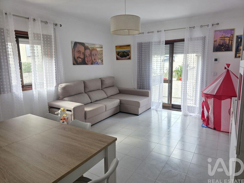 Apartment in Rio Tinto - Image 2