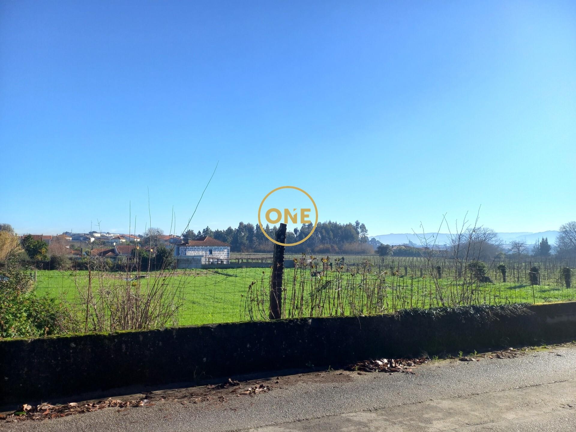 Land for sale in Vila Nova de Famalicão, Portugal — €175,900