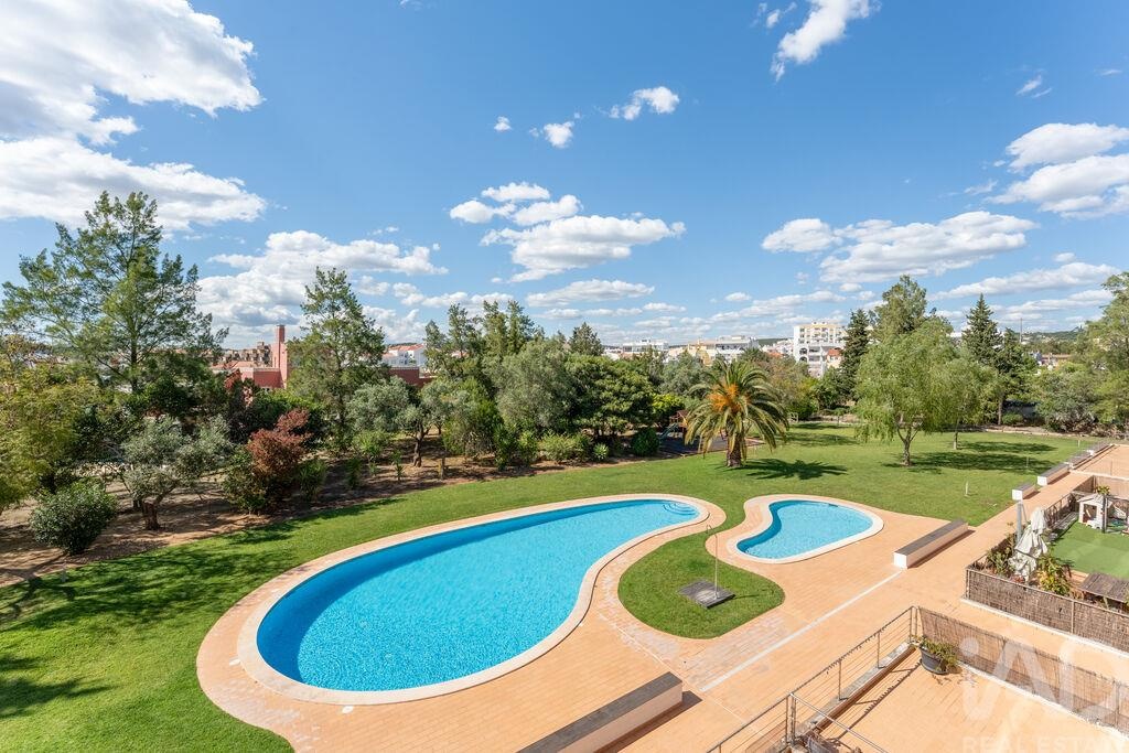 Apartment in Loule (Sao Clemente) - Image 3