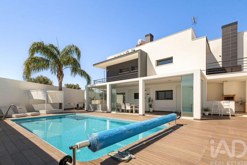 House in Assuncao - view 1