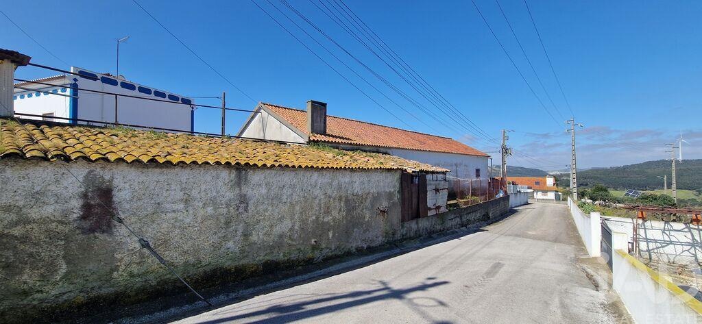 House in Azueira - view 1