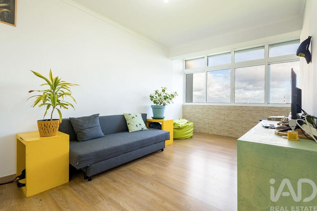 Apartment in Seixal - Image 5