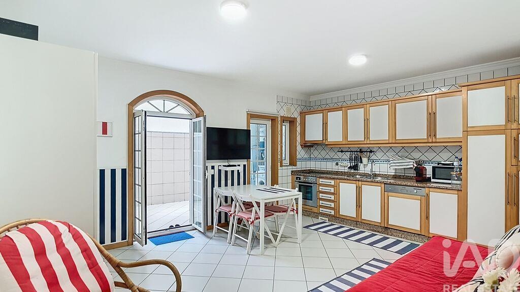 Apartment in Sao Vicente de Pereira Jusa - view 1