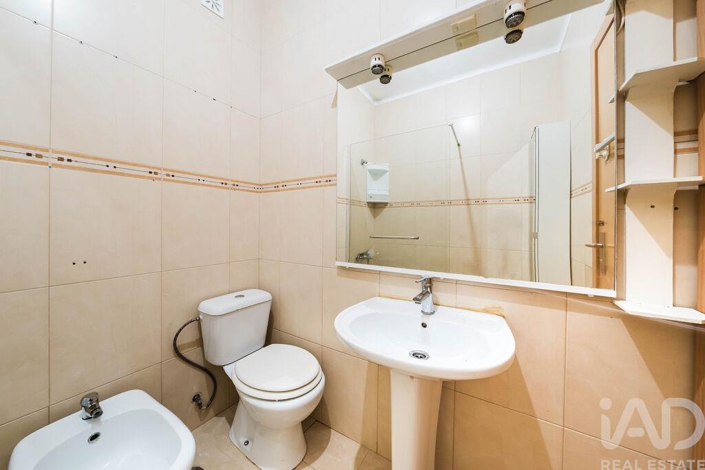 Apartment in Alverca do Ribatejo - Image 5