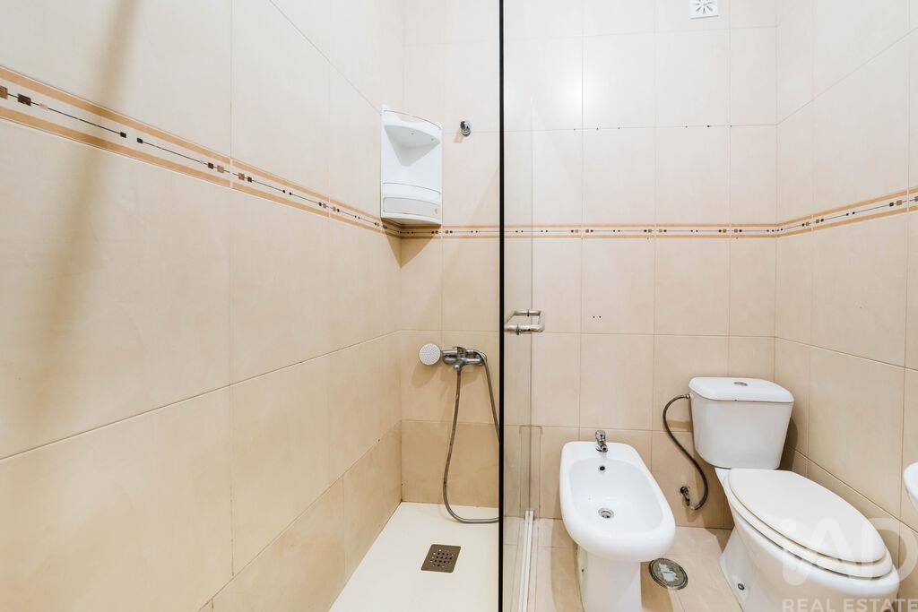 Apartment in Alverca do Ribatejo - Image 4