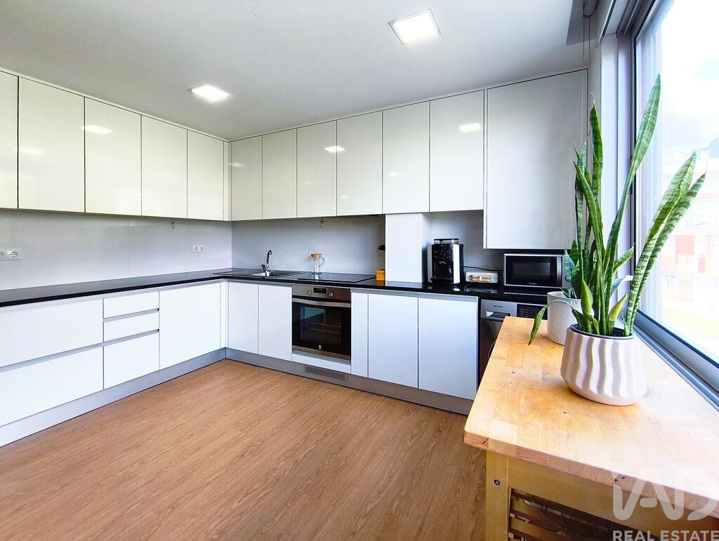 Apartment in Meadela - Image 3