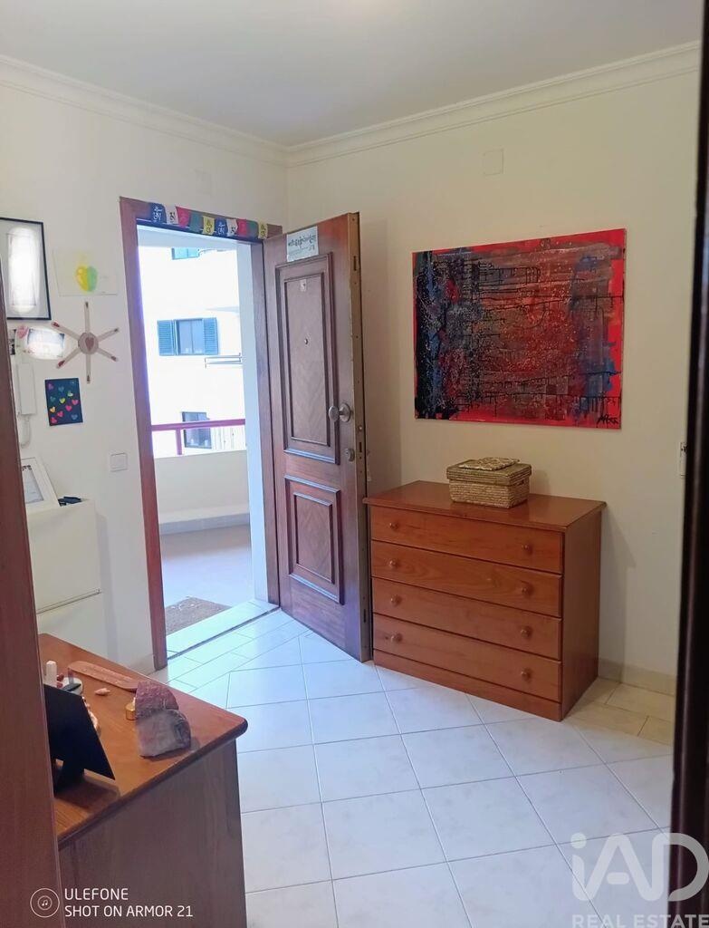Apartment in Quarteira - Image 2