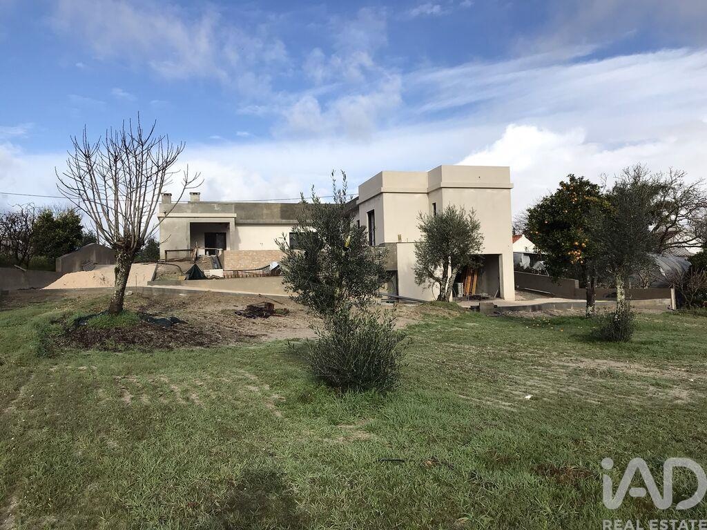 House in Sao Jose da Lamorosa - Image 4