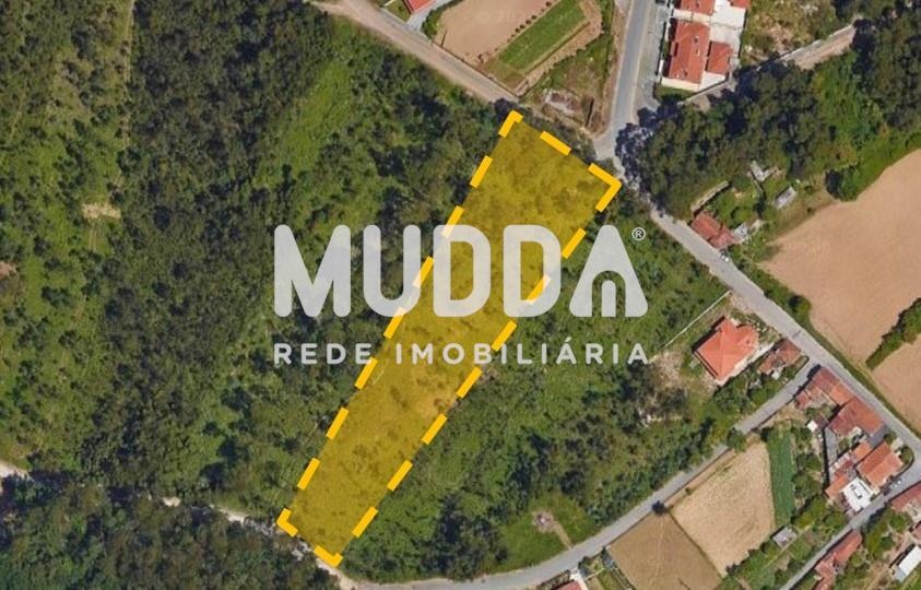 Terreno com projeto aprovado para duas moradias geminadas
