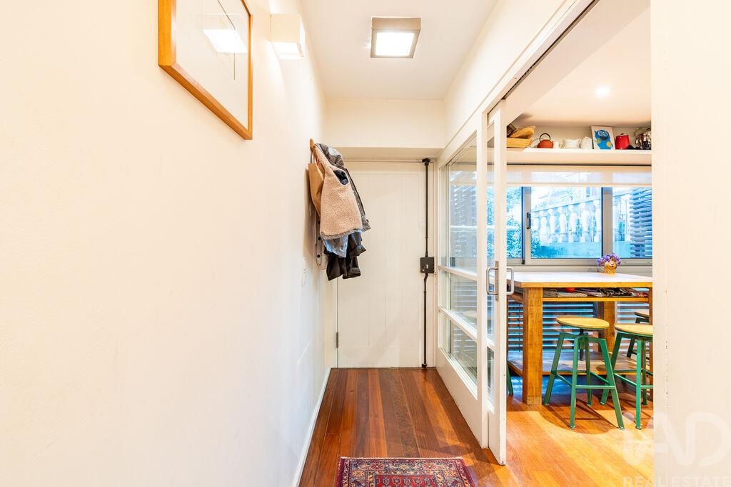 House in Lordelo do Ouro - Image 2