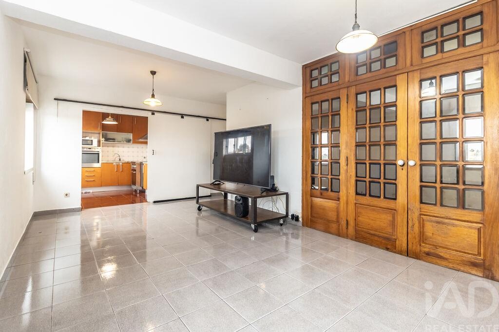 Apartment in Setubal (Sao Sebastiao) - Image 2