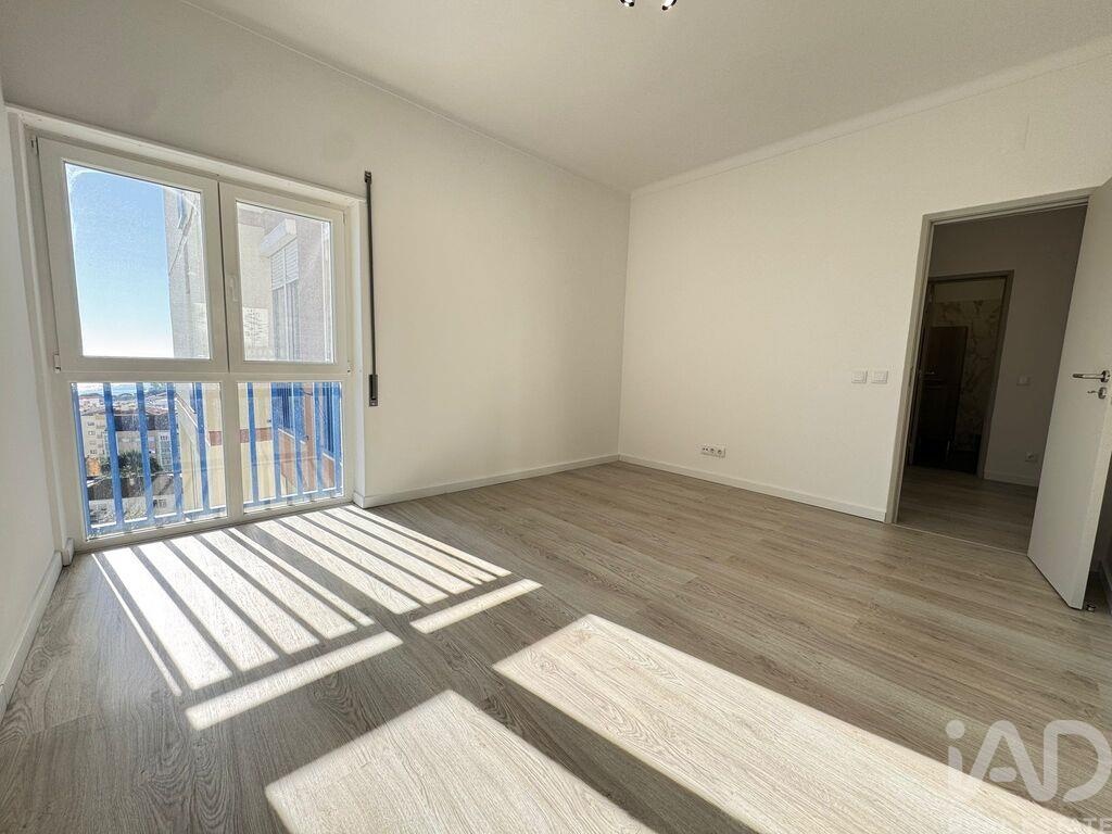 Apartment in Setubal - Image 2