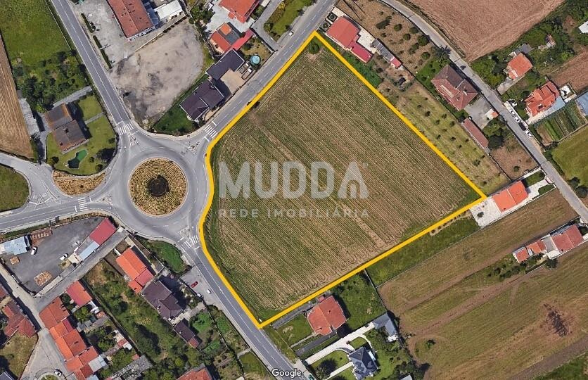 Terreno de 12.180 m² para Construção de Moradias: Oportunidade Única!