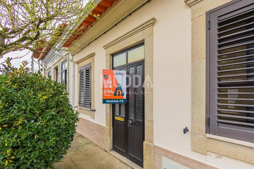 Moradia T2 para Recuperar - Ovar