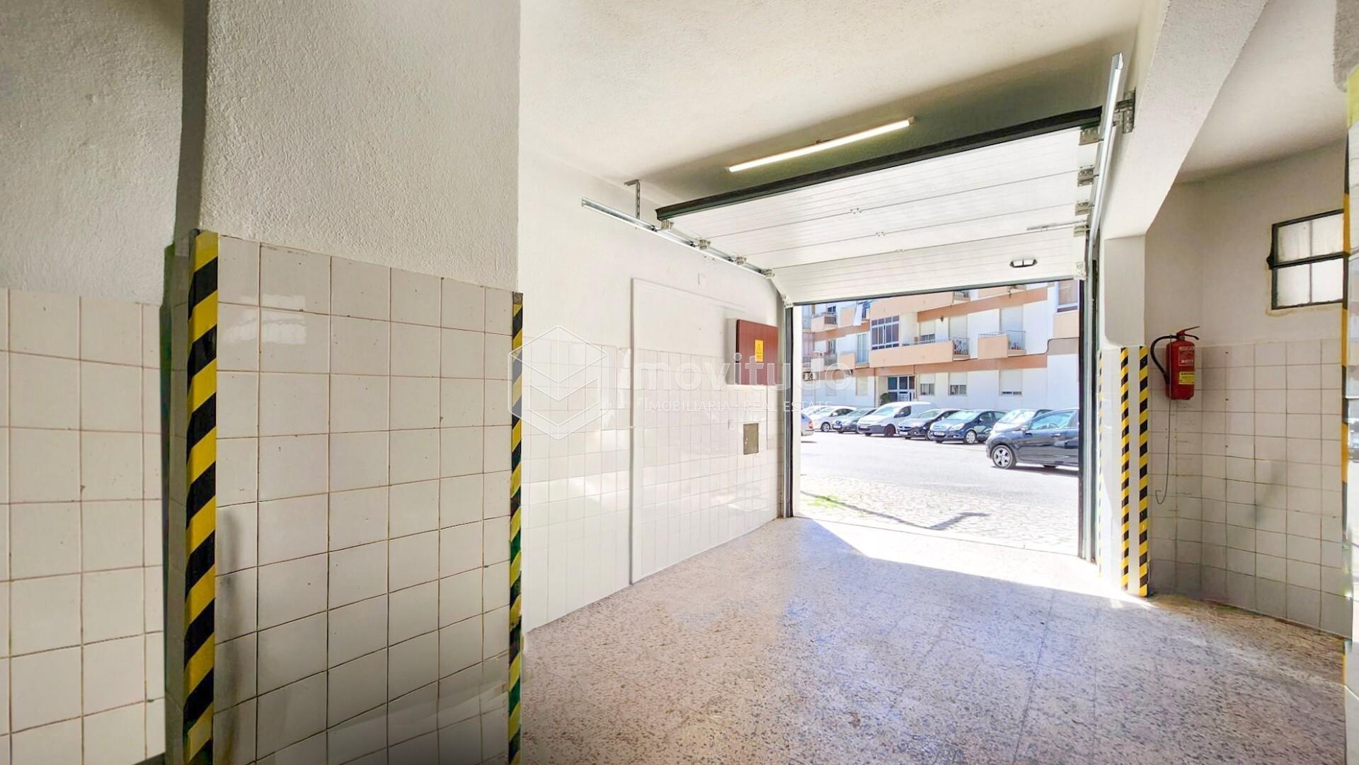 Portão Seccionado 3 Armazém Forte da Casa