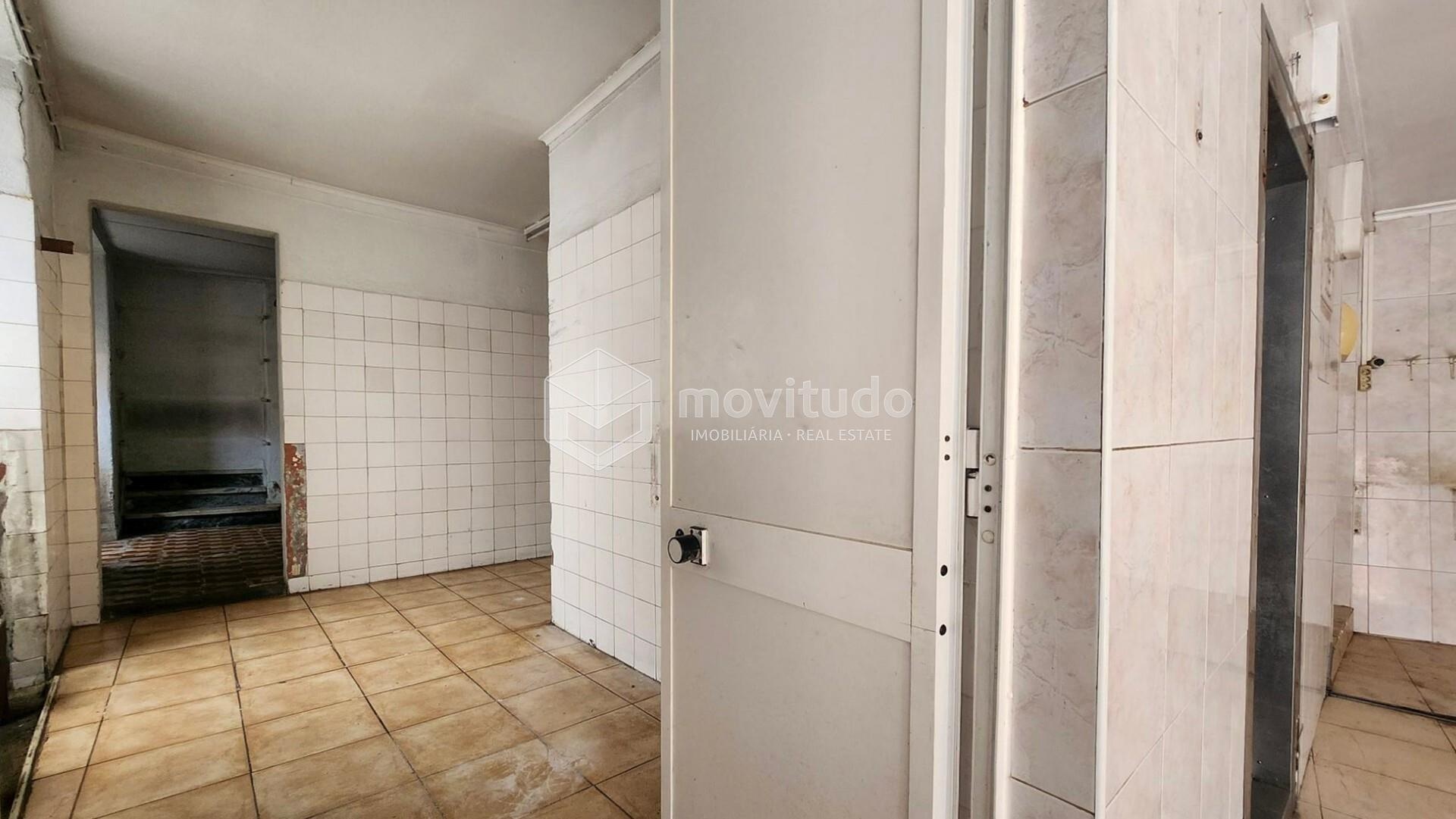 Acesso 2ª Sala Prédio Alverca