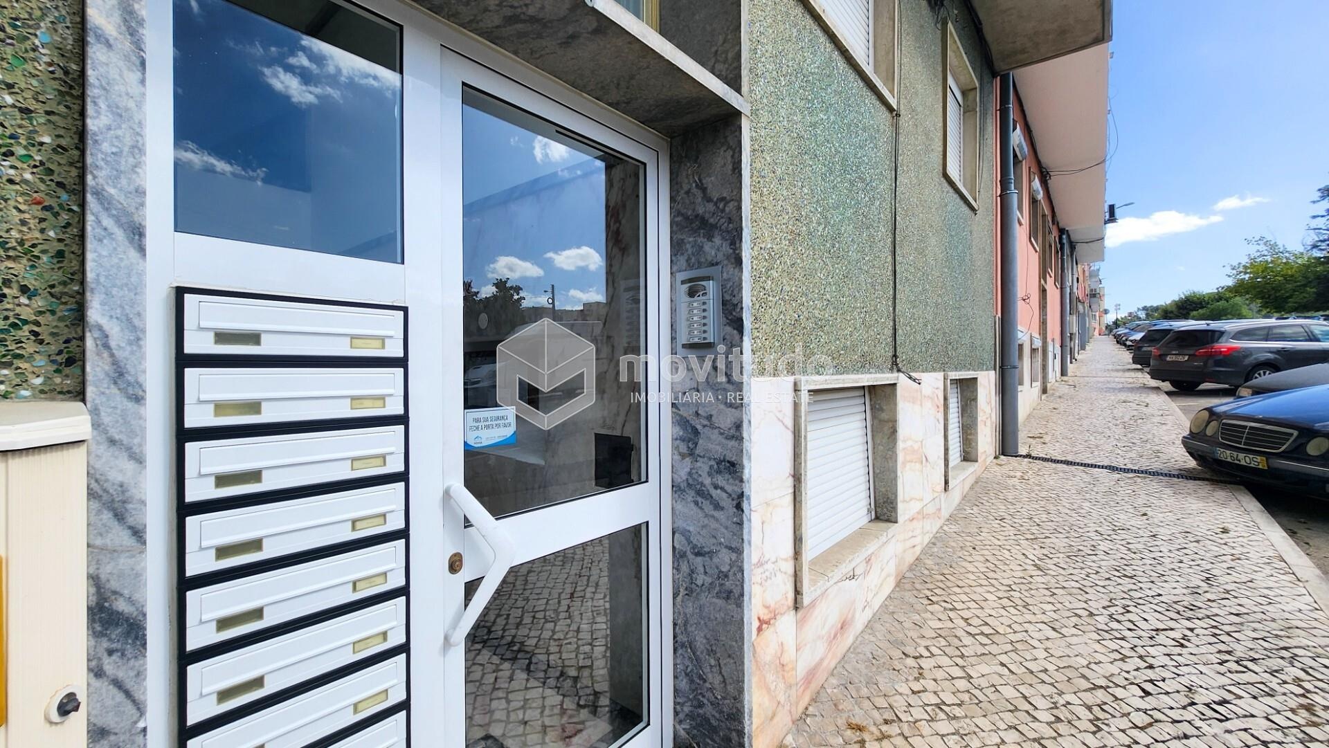 Entrada Prédio T2 Alhandra