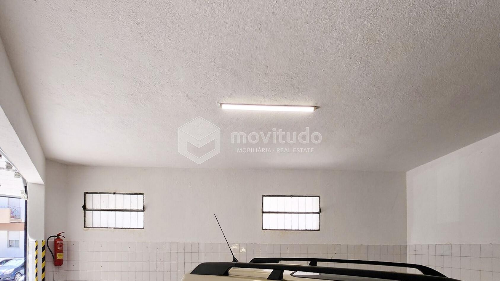 Janelas Armazém Forte da Casa