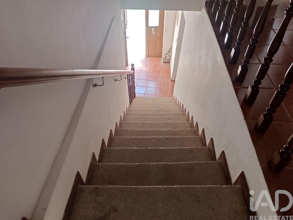 House in Castelo Branco - Image 5
