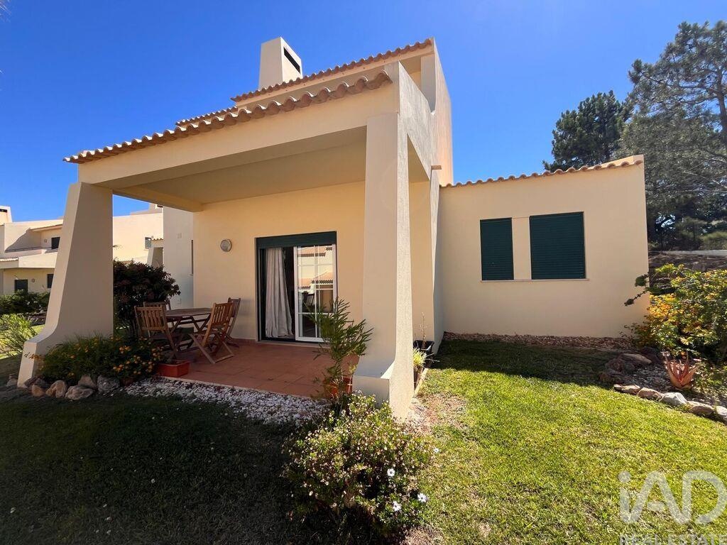 House in Guia - view 1