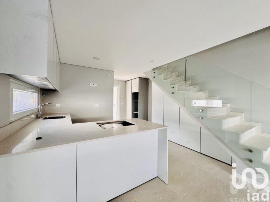 House in Fernao Ferro - Image 4